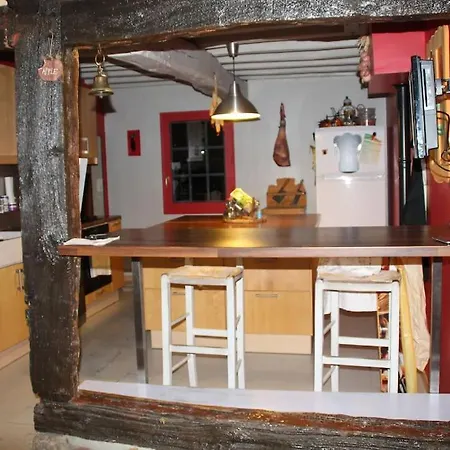 Couette-café Le Mesnil-5 *